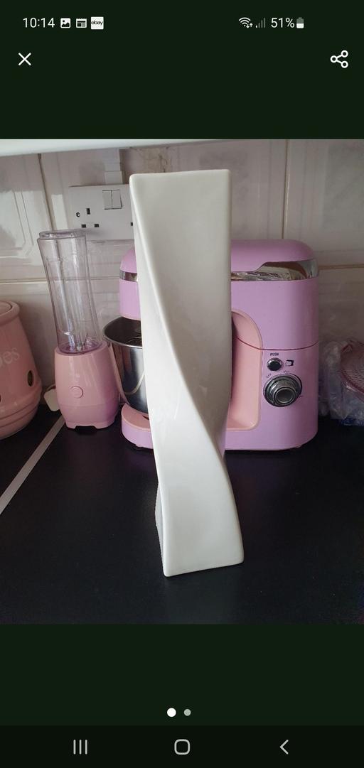 Buy & Sell Upper Gornal Dudley - Photos for cream twisted vase