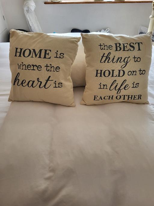Buy & Sell Freezywater North London - Photos for cushions