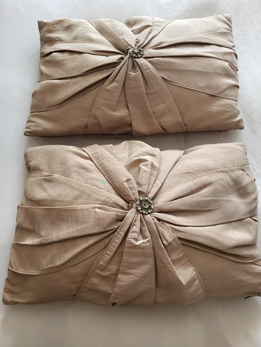 Buy & Sell Freezywater North London - Photos for cushions