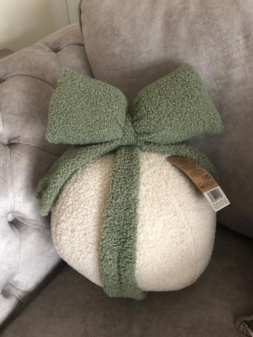 Buy & Sell Liverpool Knowsley - Photos for Stacey Solomon Bauble Shaped Cushion