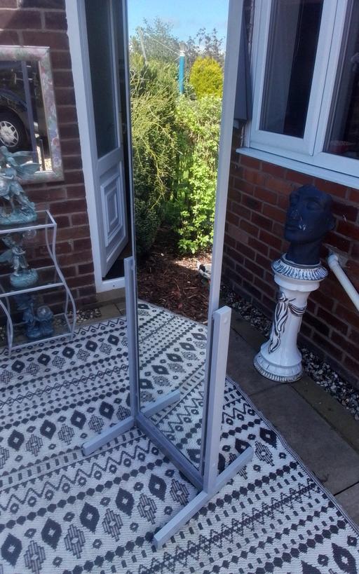 Buy & Sell Swinley Wigan - Photos for QUALITY DOUBLE SIDED MIRROR
