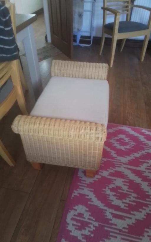 Buy & Sell Swinley Wigan - Photos for WICKER SEAT WITH CUSHION