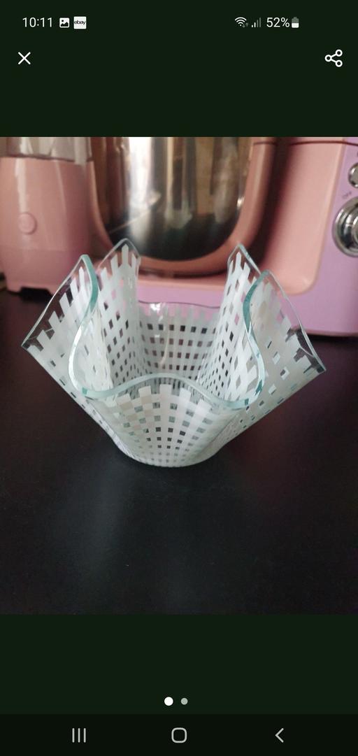 Buy & Sell Upper Gornal Dudley - Photos for vintage glass handkerchief vase