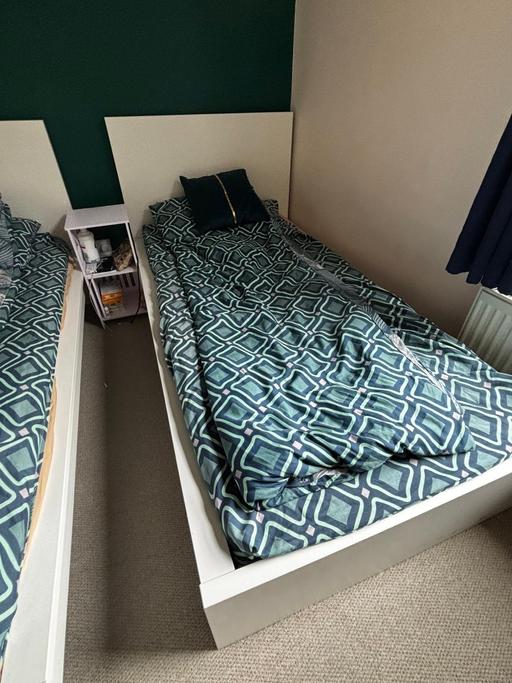 Buy & Sell South Wimbledon South West London - Photos for 2 single bed frames and 2 mattresses