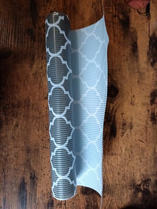 Buy & Sell Peckham South East London - Photos for 2 metre x 20cm roll sticky back plastic