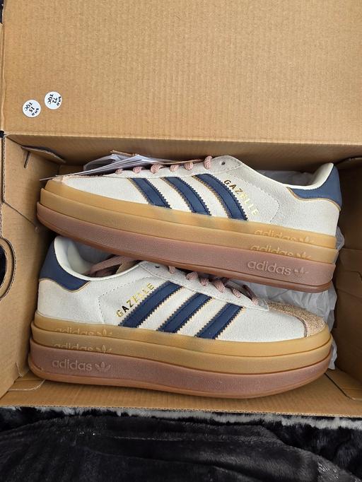 Buy & Sell New Lodge Barnsley - Photos for Adidas Gazelle Bold in Beige UK3.5 *BNWT