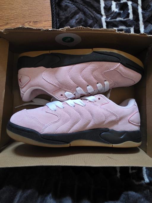 Buy & Sell New Lodge Barnsley - Photos for Nike Jordan Sessions Pink Suede UK6 *BNWT