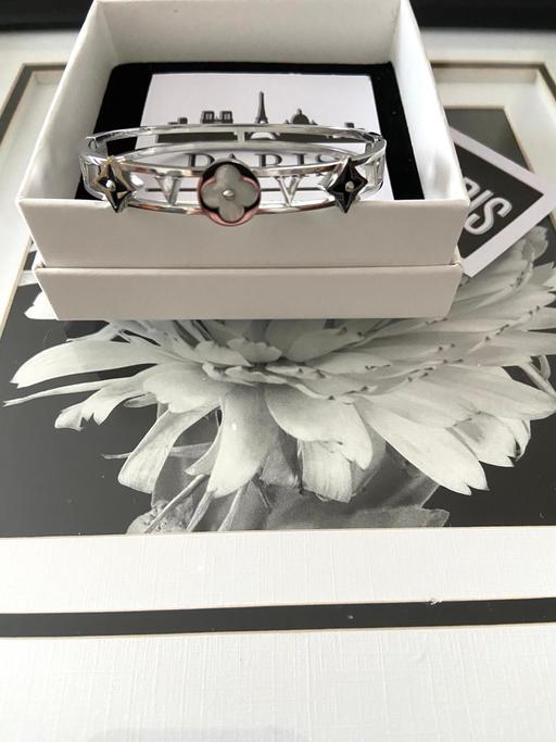 Buy & Sell Hamilton South Lanarkshire - Photos for Was £13 lovely new boxed bracelet