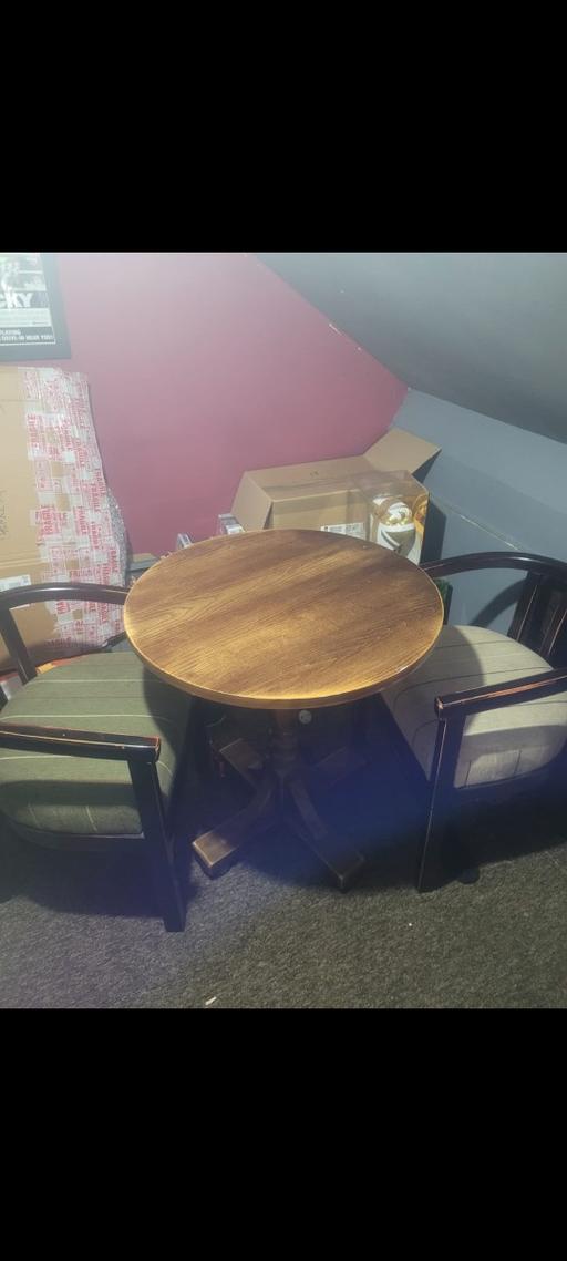 Buy & Sell Parr Industrial Estate Saint Helens - Photos for 2 x tables, 2 x green chairs, 3 x cream chair