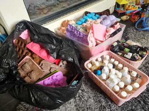 Buy & Sell Dudley Town Centre Dudley - Photos for massive bundle Moulds