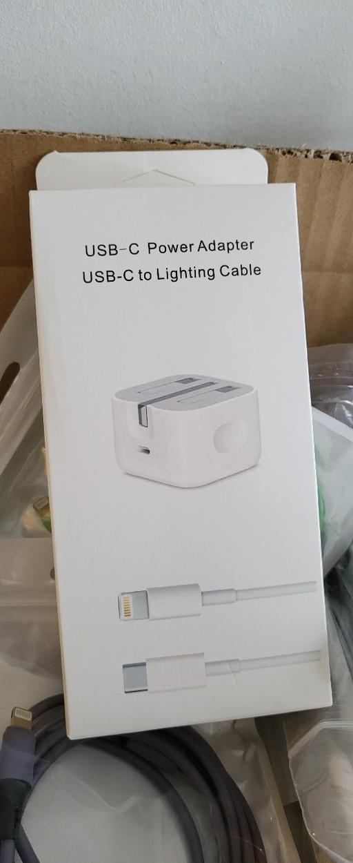 Buy & Sell Luton Bedfordshire - Photos for USB C power socket adapter with USB C iphone