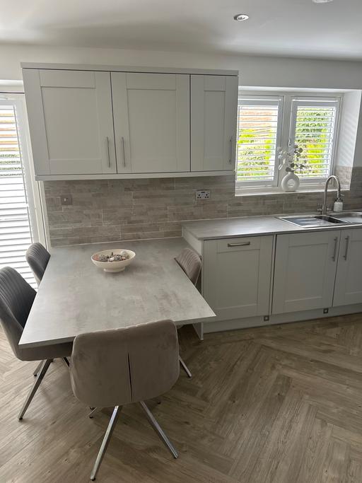 Buy & Sell Brewood South Staffordshire - Photos for Symphony Shaker Unit Kitchen For Sale