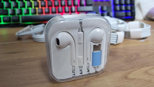 Buy & Sell Luton Bedfordshire - Photos for Replacement USB C earphones for samsung