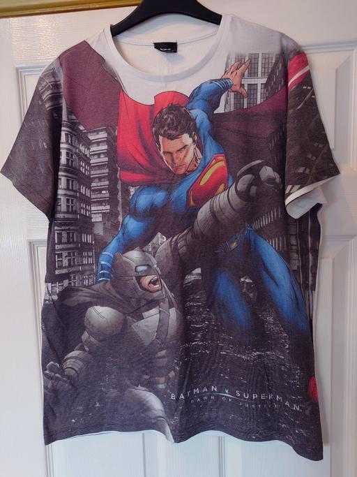 Buy & Sell Woodthorpe Charnwood - Photos for Mens batman Vs superman top size L