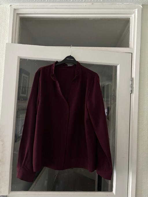 Buy & Sell Broadfield Crawley - Photos for Ladies long sleeve high neck frilled collar