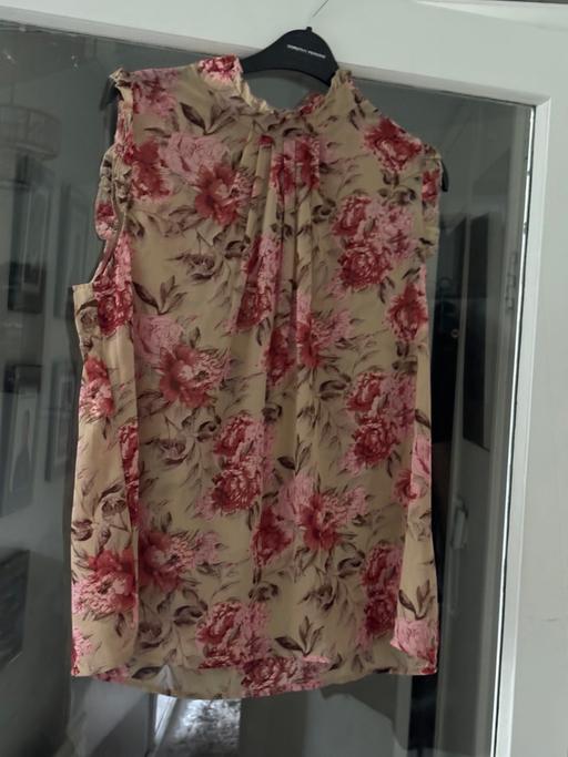 Buy & Sell Broadfield Crawley - Photos for Ladies floral high neck frilled edge blouse