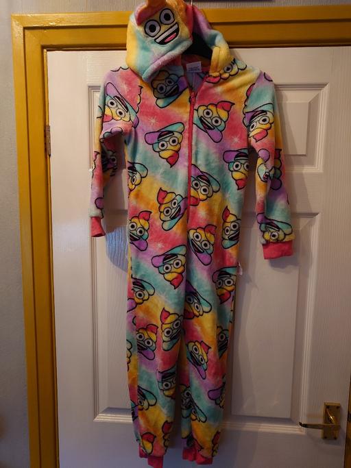 Buy & Sell Woodthorpe Charnwood - Photos for Girls emoji onesie size 8 years
