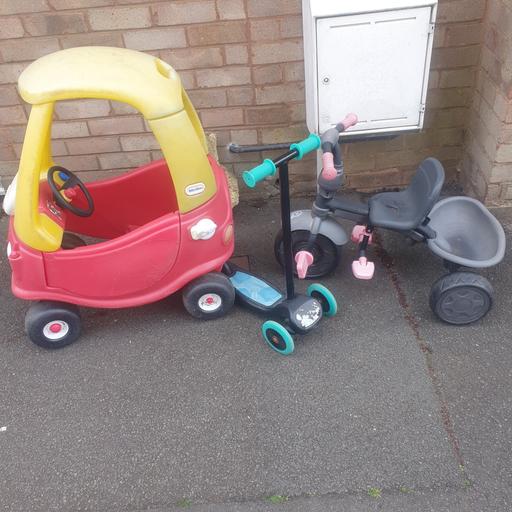 Buy & Sell Pensnett Dudley - Photos for Little Tikes Coupe ,Toddlers Bike & Scooter.