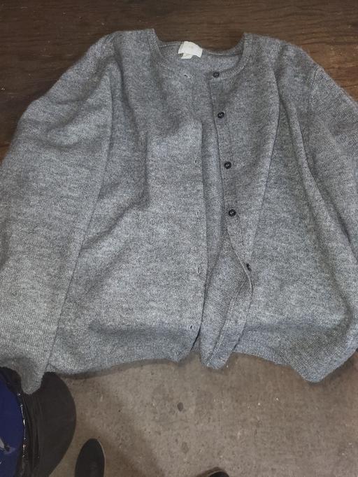 Buy & Sell Upper Holloway North London - Photos for Loose-fit cardigan