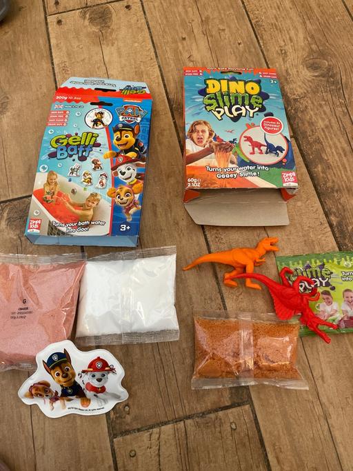Buy & Sell Rowley Village Sandwell - Photos for Gelli baff and dino slime and play sets
