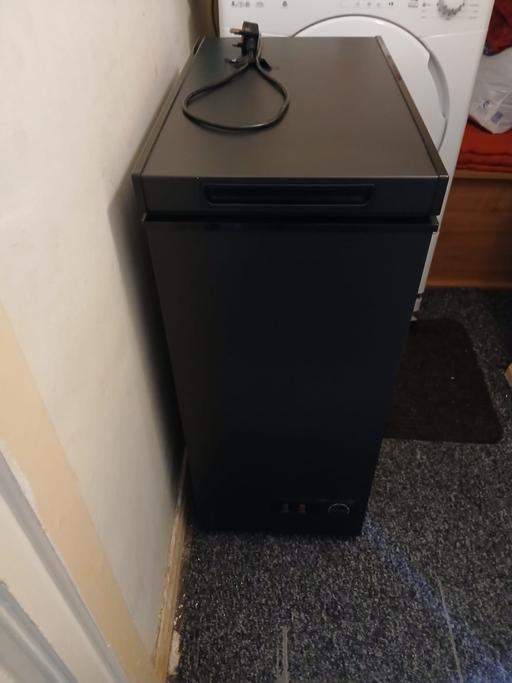 Buy & Sell Dudley Port Sandwell - Photos for 32cm Slimline Black freezer