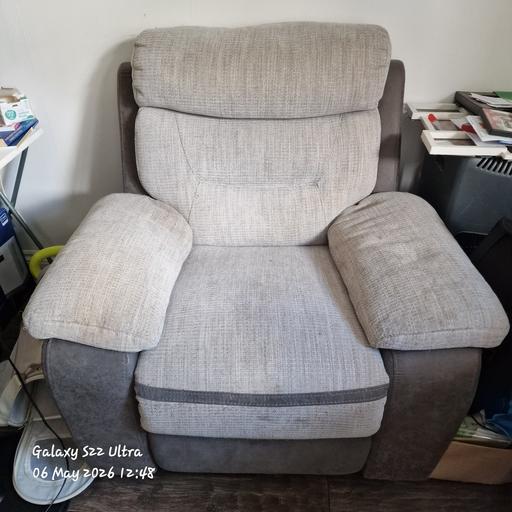 Buy & Sell Hill Top Sandwell - Photos for grey recliner chair