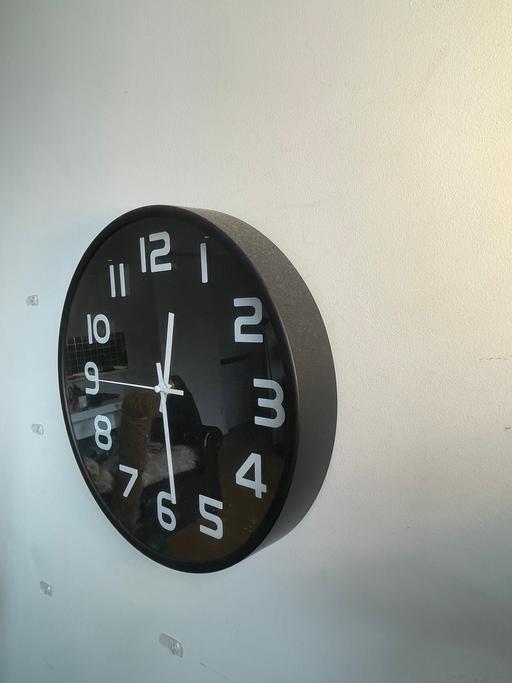 Buy & Sell Bethnal Green East London - Photos for Black wall clock