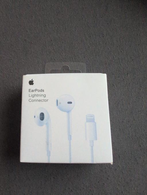 Buy & Sell Lambeth South East London - Photos for Apple earpods lighting connector