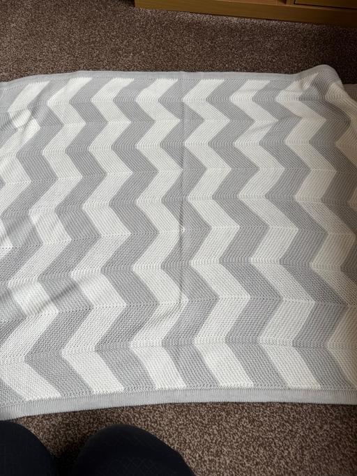 Buy & Sell New Eltham South East London - Photos for Beautiful grey and white baby blanket