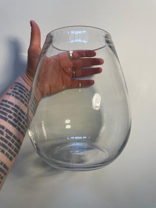 Buy & Sell Bethnal Green East London - Photos for Glass vase