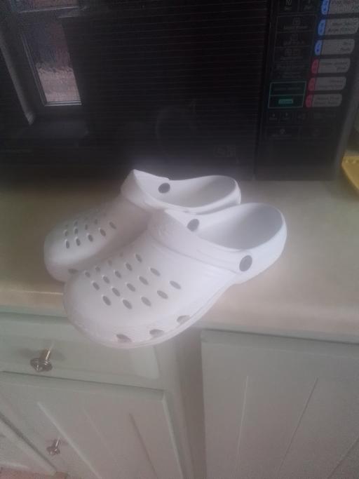 Buy & Sell Aldridge Walsall - Photos for WHITE SLIDERS
