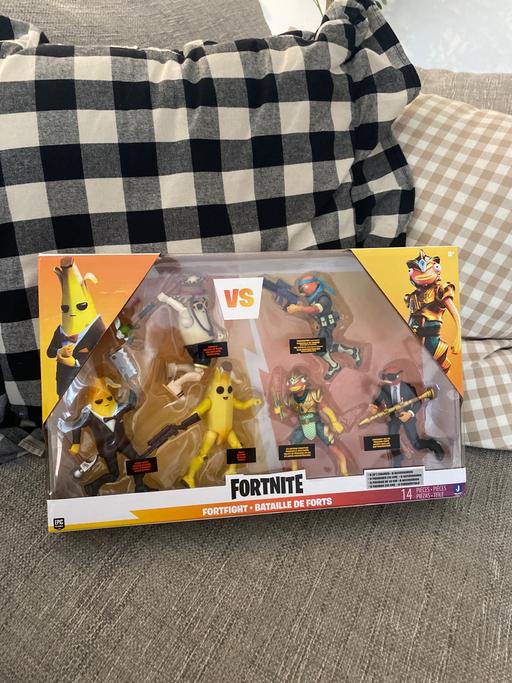 Buy & Sell Ackworth Wakefield - Photos for Fortnite fishstick and peely figures