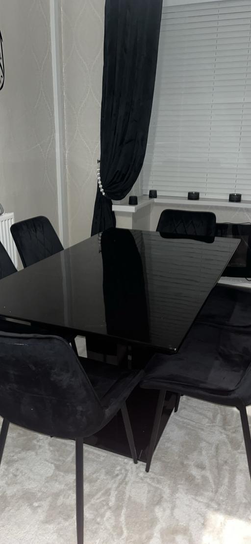 Buy & Sell Premier Business Park Walsall - Photos for Dining table