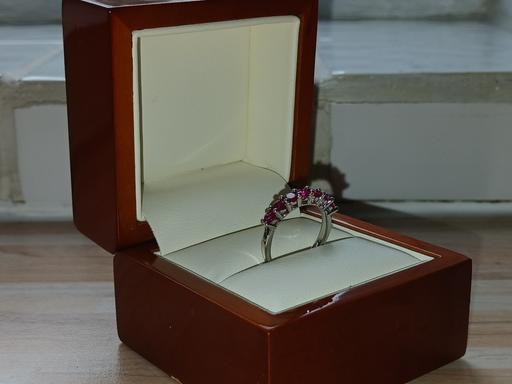 Buy & Sell Felden Dacorum - Photos for Silver Pink Round Stone Ring