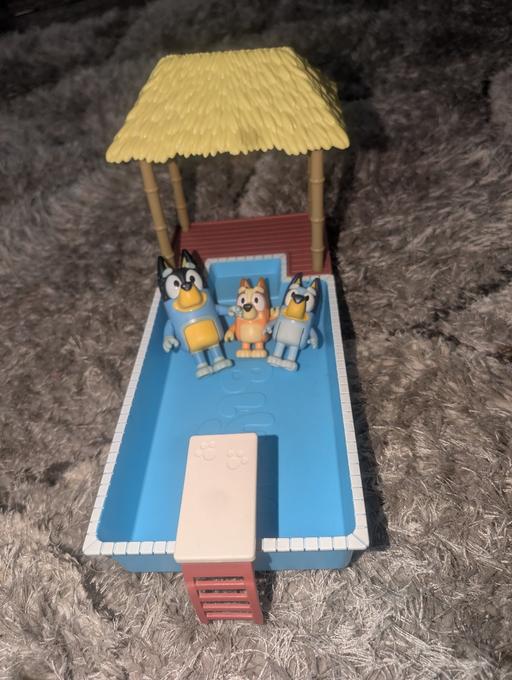 Buy & Sell South Hylton Sunderland - Photos for bluey swimming pool X3 figures