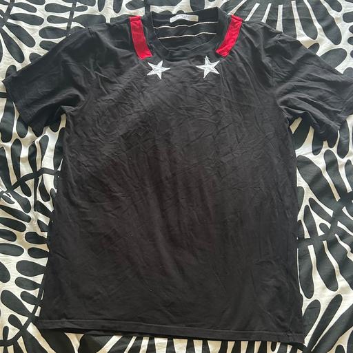 Buy & Sell Higher Bebington Wirral - Photos for Givenchy T-shirt