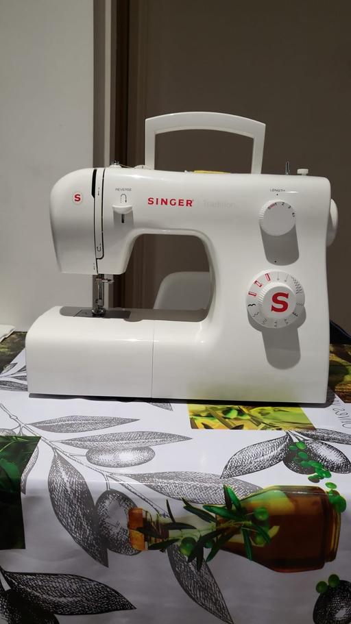 Buy & Sell South Wimbledon South West London - Photos for Sewing machine Singer Model 2250