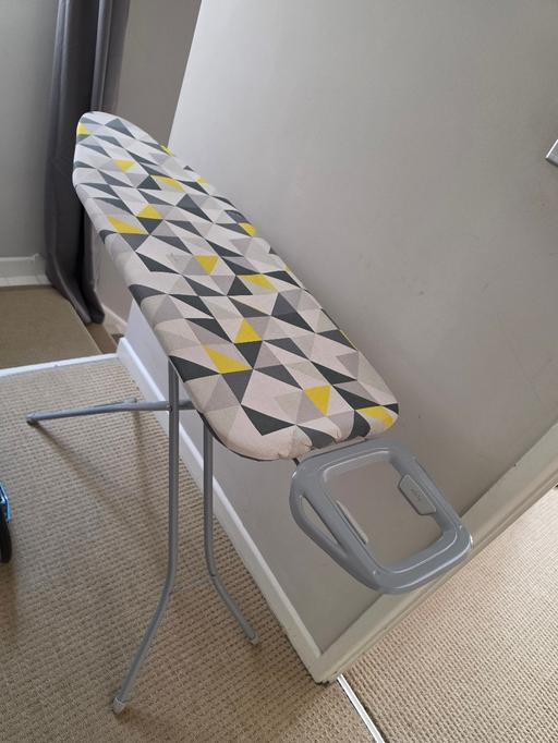 Buy & Sell Brentford Hounslow - Photos for Ironing board