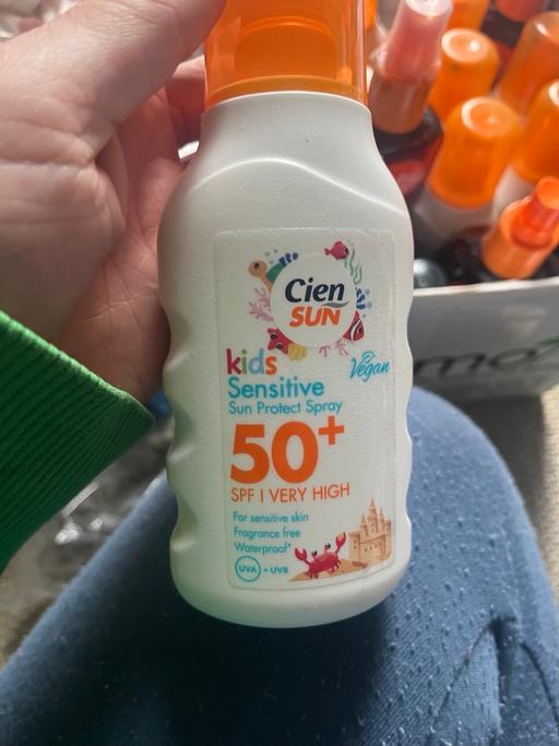 Buy & Sell Wednesfield Wolverhampton - Photos for Sun sprays 2 £ each a few