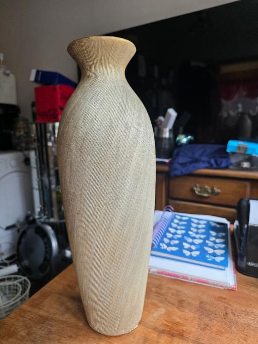 Buy & Sell Holly Hall Dudley - Photos for DUNELM TALL GOLD TEXTURED VASE....15.5