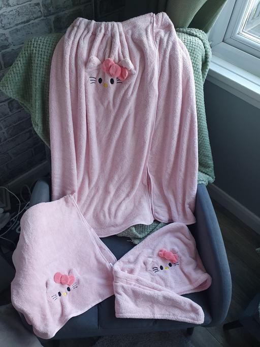 Buy & Sell Stainforth Doncaster - Photos for New hello kitty bath robe head towl