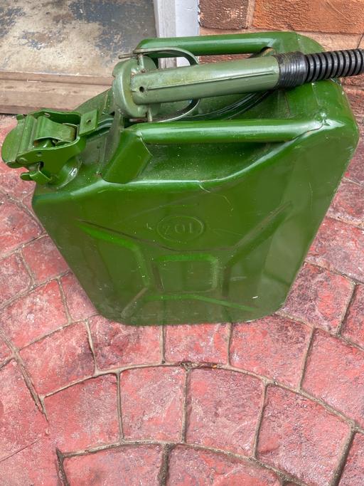 Vehicles Essington Wolverhampton - Photos for 20 litre petrol diesel Jerry can with spout