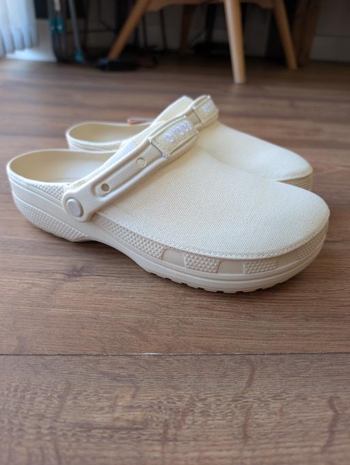 Buy & Sell Newhall South Derbyshire - Photos for Crocs Crafted Clogs in cream size 7