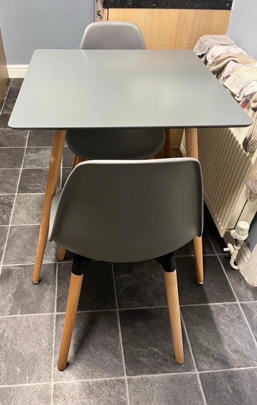 Buy & Sell Scarborough North Yorkshire - Photos for Lovely table and 2 chairs