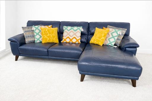 Buy & Sell St Johns South East London - Photos for Blue Real Leather Chaise Lounge – Wooden Legs