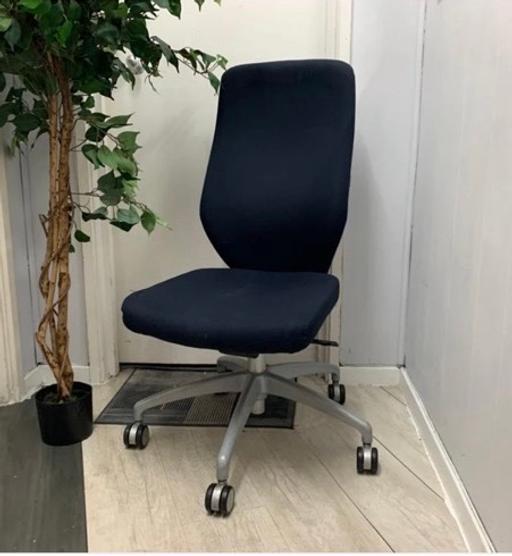 Buy & Sell Waddon South East London - Photos for Blue Office Swivel Desk chair by VERCO