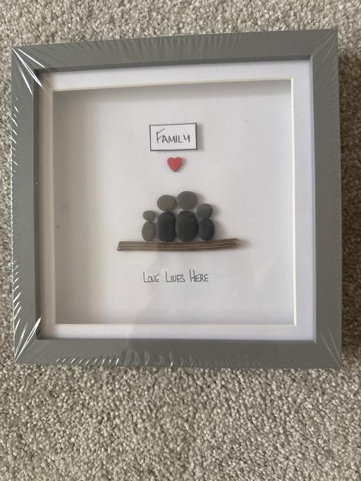 Buy & Sell Horsham Town Centre Horsham - Photos for Family Home-Made Boxed Wall Art New