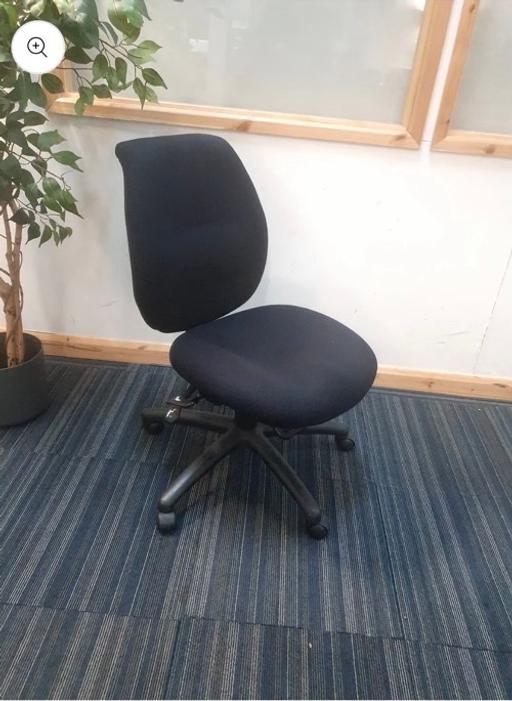 Buy & Sell Waddon South East London - Photos for Ergonomic Office Chair in Blue