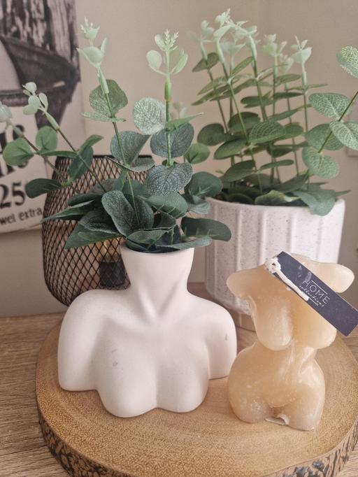 Buy & Sell Hall Green Birmingham - Photos for white body vase with eucalyptus & candle