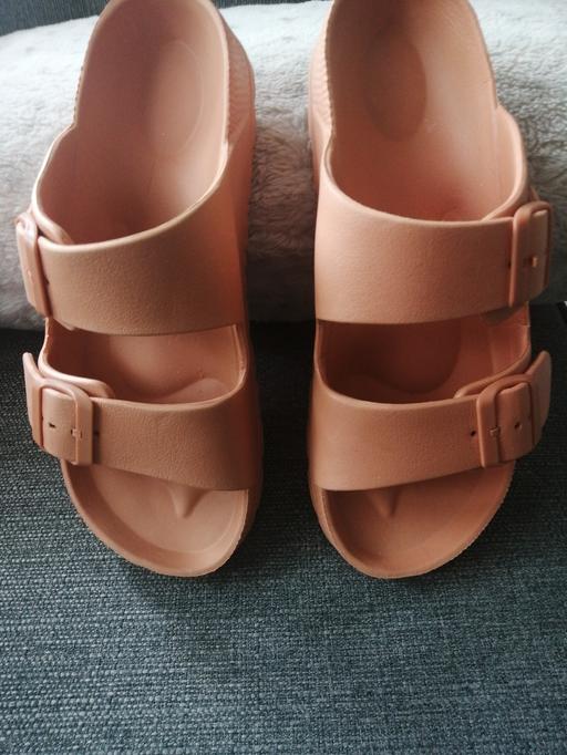 Buy & Sell Wednesfield Wolverhampton - Photos for ladies size *6*